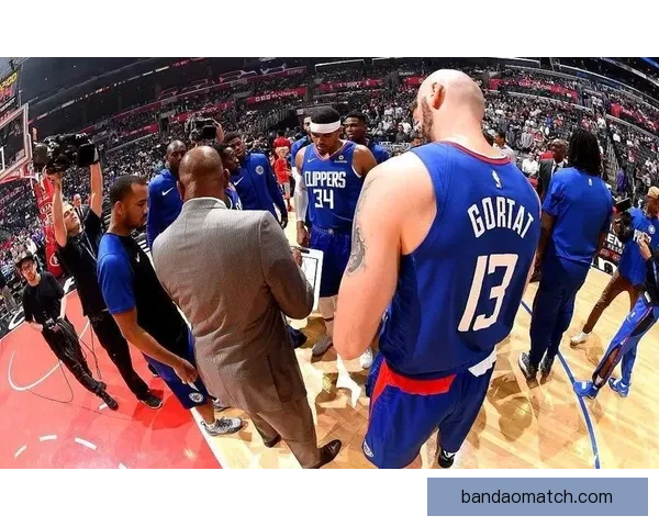 里弗斯：快船应优先退役麦卡杜和小乔丹球衣